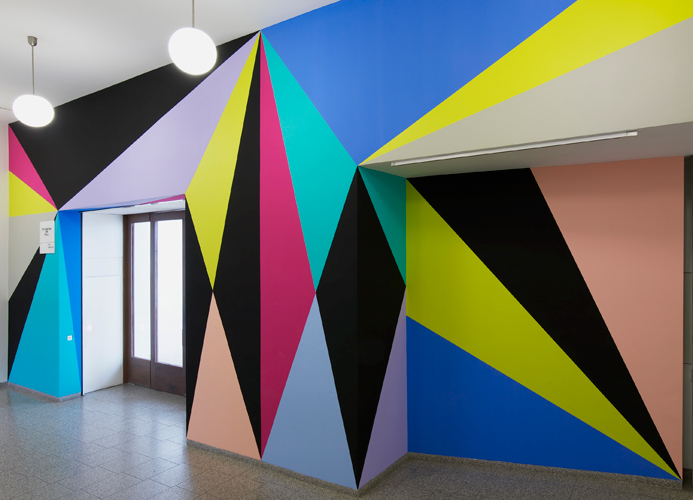 Lothar Götz 'Connection' acrylic on wall, The London Open Triennial 2015, Whitechapel Gallery, London, photo Andy Keate