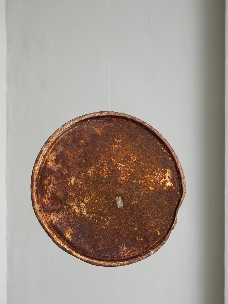 Nicky Hirst 'The Electorate', 'Eclipse' rusted metal and monofilament line 30×30cm 2022, installation photography by Andy Keate