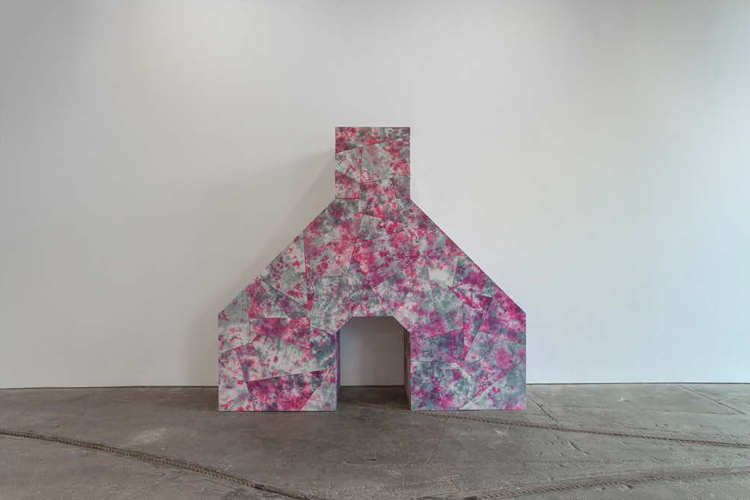 Rachel Adams 'Hearth' tie–dye, mdf, starch, 224×244×64 cm, 2013, photo Patrick Jameson