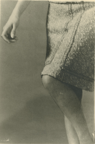 Sharon Kivland 'Knee–length (I)' 24×16cm/framed 42.5×31.5cm, unique silver bromide print, 2012