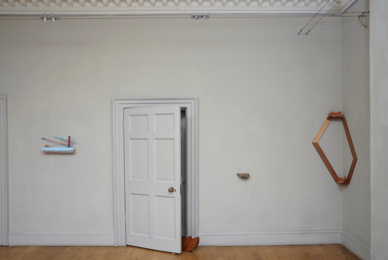 domobaal is delighted to present 'Shelf': Alice Wilson, Alison Wilding, Dominic Beattie, Fabian Peake, Karolina Albricht, Maud Cotter, Mhairi Vari, Neil Zakiewicz, Nicky Hirst, Phyllida Barlow and Richard Woods, in an exhibition curated by Neil Zakiewicz.